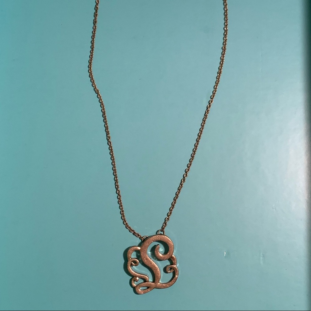 Francesca’s Gold L Monogram Necklace